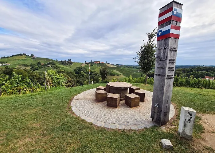 宾馆 Lieperts Cafe Dinner Boutiqe-zimmer Suedsteiermark 里欧查赫